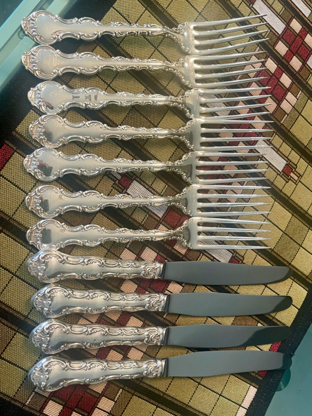 Birks Regency Plate “Louis de France” pattern– Forks and Knives